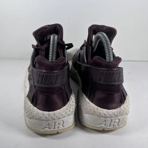 Nike Air Huarache Metallic Mahogany Athletic Shoes Sneakers Women's Size 9 - Picture 4 of 8